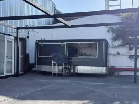Alquiler de Nave Industrial 723 m²Parque Darwin, Vte. Lopez