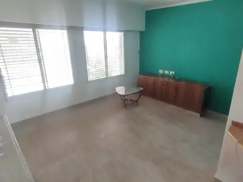 Casa en Venta en Moron Sur, USD 120.000