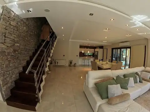 Casa en Venta de 4 dormitorios