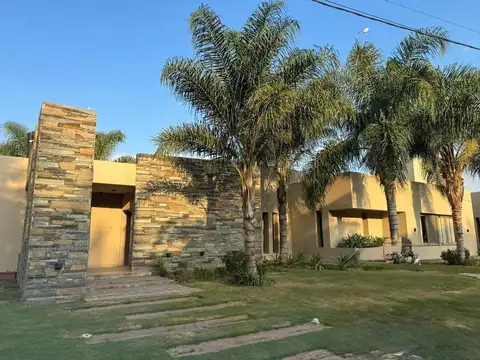 Casa en Venta en Villa Retiro, USD 500.000