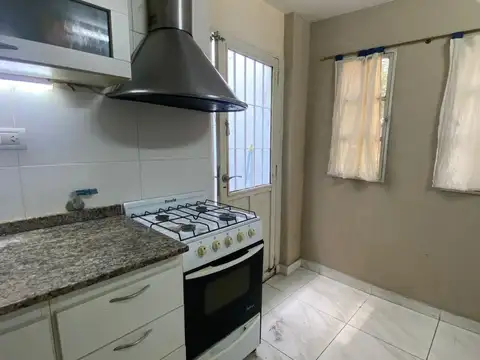 Depto Tipo Casa en Venta en Haedo, USD 49.900