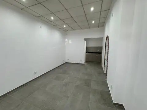 ALQUILER LOCAL NVO A ESTRENAR SAN MARTIN A MTS PEATONAL