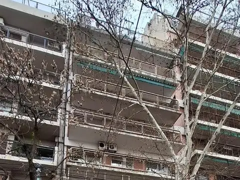 DEPARTAMENTO 3 AMBIENTES CON DEPENDENCIA, BAULERA Y BALCÓN 