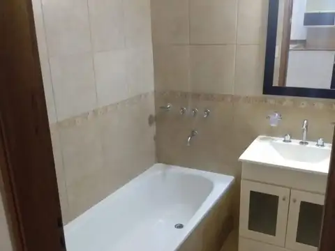 Excelente unidad de un dormitorio. Amplia. Luminosa