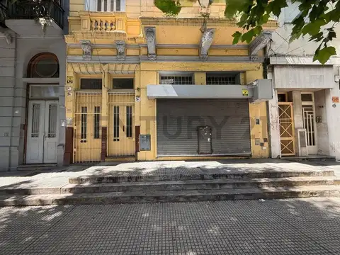 Avenida Almirante Brown 700, Piso 0
