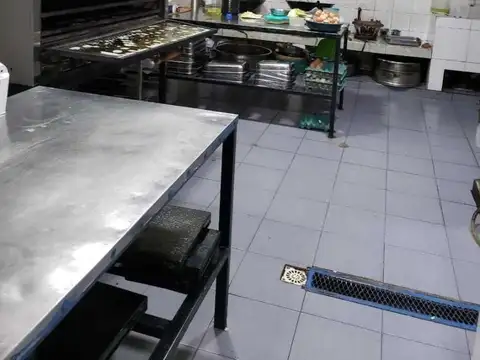 Local en Venta 40 años