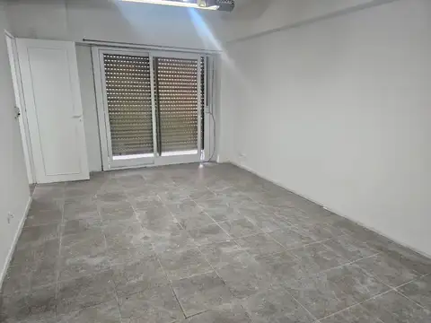 SE ALQUILA DPTO EN SAN CRISTOBAL