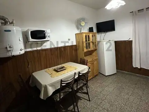 79 casi Av 10 100, Piso 1