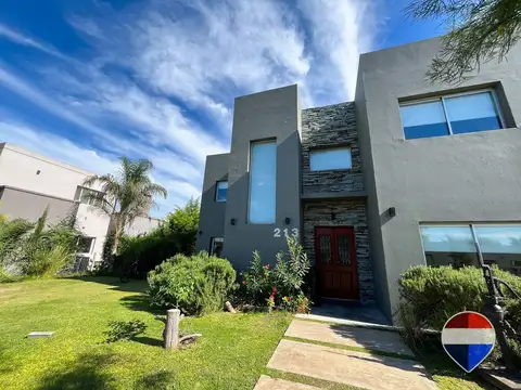 CASA EN VENTA 5 AMBENTES EN CANNING