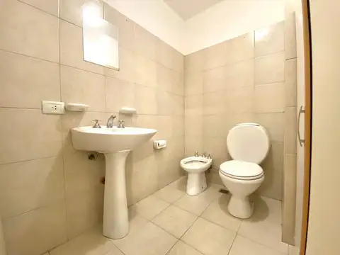 Oficina en Venta con 2 cocheras