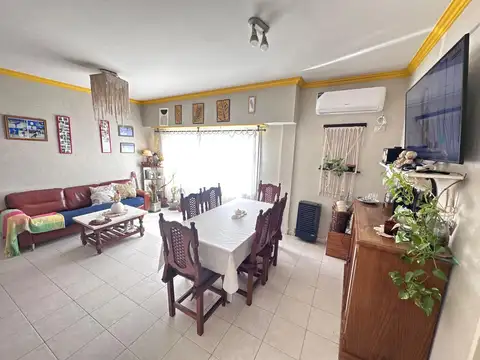 Depto Tipo Casa en Venta de 4 ambientes