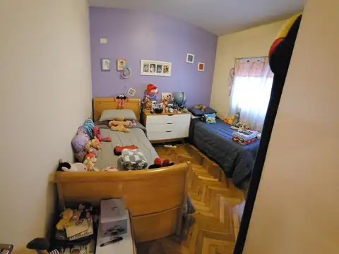 Del Libertador 200 piso 7mo - 3 amb mas dependencia.