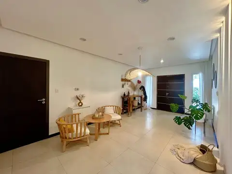 CASA 5 AMBIENTES VENTA CLUB DE CAMPO LOS PUENTES