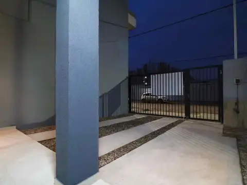Casa en Venta en Neuquen, USD 185.000