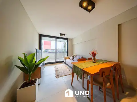 Dorrego y Catamarca - Amplio Dpto de 1 Dormitorio Externo.