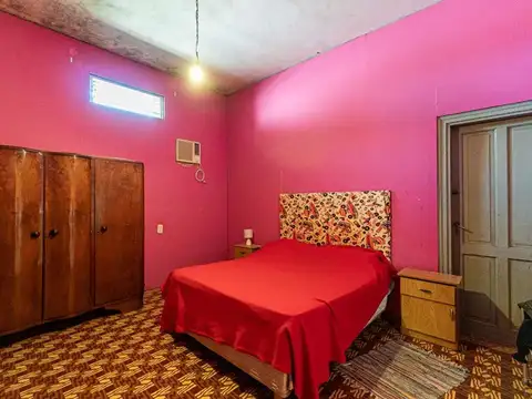 Casa 6 ambientes con 2 baños