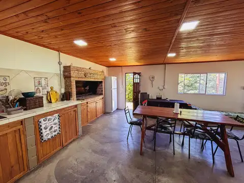 Casa quinta en excelentes condiciones en Lehmann