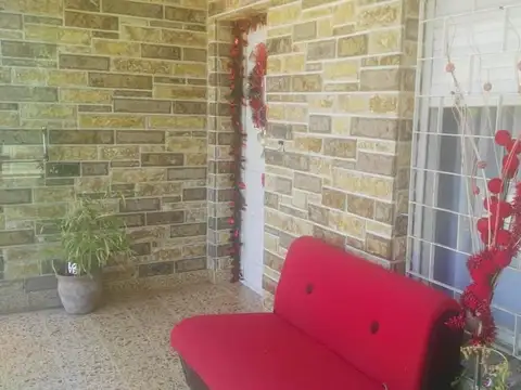 Casa 7 ambientes con 4 baños