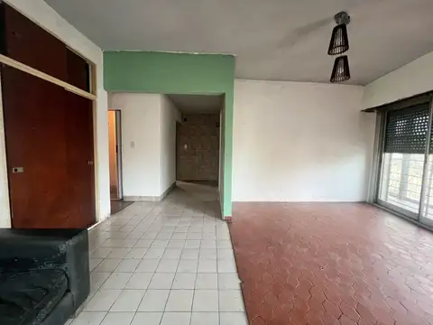 Depto Tipo Casa en Venta 40 años