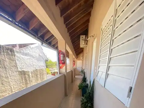 Aristóbulo Del Valle 615 , Piso 1