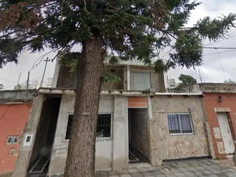 5 PROPIEDADES A RECICLAR. 288M2 CONSTRUIDO