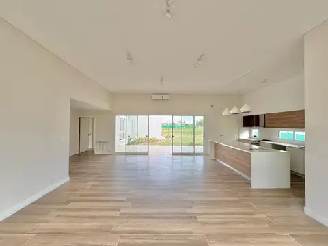 Casa en Venta en Canning, USD 316.200