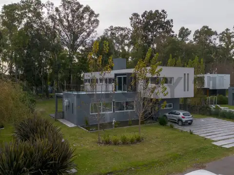 CASA EN VENTA APTA BANCO