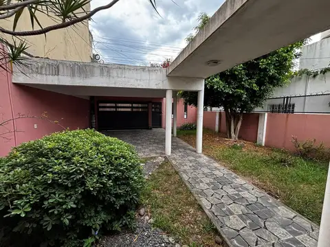 Depto Tipo Casa en Alquiler de 3 dormitorios