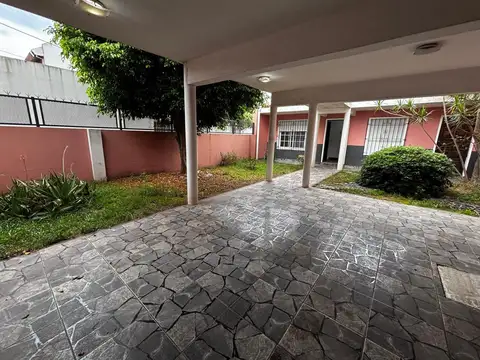 Depto Tipo Casa en Alquiler de 4 ambientes
