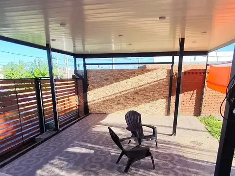 Casa 3 ambientes con 2 baños