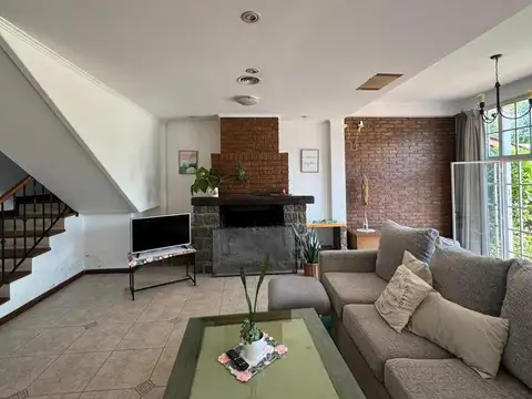 Casa en Venta con 1 cochera