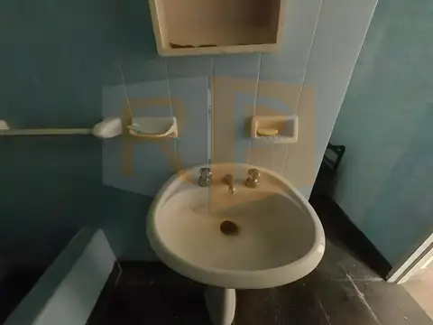 PH EN FLORES CON LOCAL