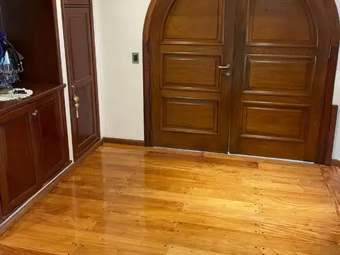 Casa 5 ambientes con 4 baños