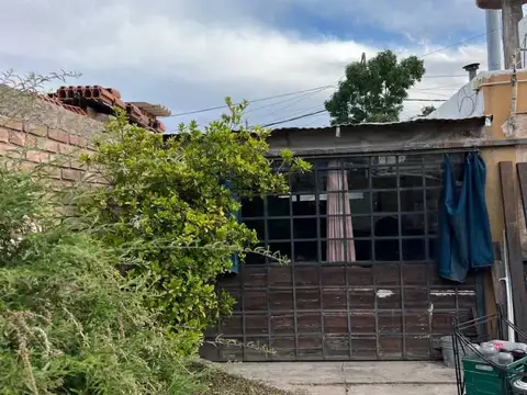 VENTA DE CASA EN BARRIO INTEGRAL OESTE- EL CHALLAO, LAS HERAS.