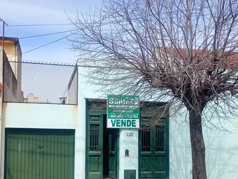 CASA 10X20 A REFACCIONAR ESTADO ORIGINAL, EXCELENTE UBICACION CENTRO DE MORON