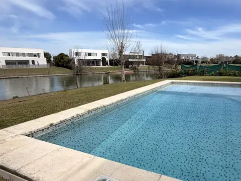 Casa en Venta y Alquiler Anual de 6 ambientes Amoblada en El Canton, Escobar. GBA Norte