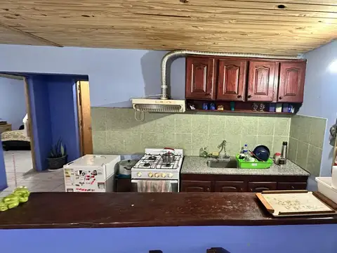 Casa de 4 dormitorios en calle Presidente Perón El Brillante al 3200