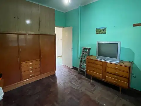 CASA CON PARQUE SOBRE VERGARA EN RANELAGH