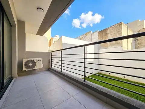 Departamento en Alquiler en Chacarita, $ 900.000