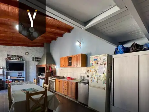 Casa 4 ambientes con 3 baños