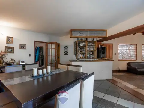 VENTA CASA 4 DORM CON PILETA VILLA ALLENDE CORDOBA