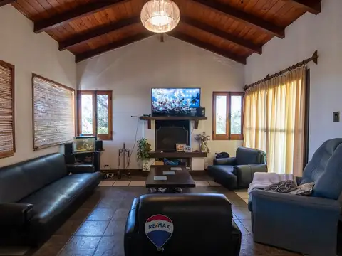 Casa 7 ambientes con 3 baños