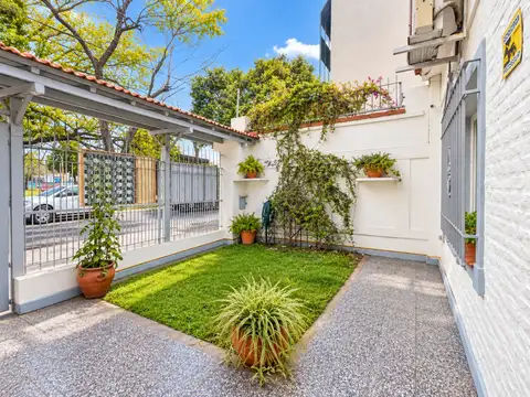 CASA AMERICANA EN VENTA CASTELAR PARQUE QUINCHO