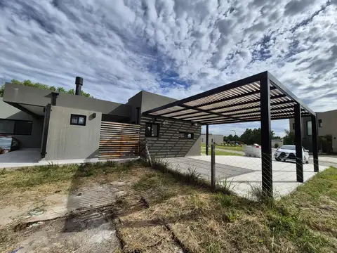 Casa en Venta en Los Cardales, USD 215.000