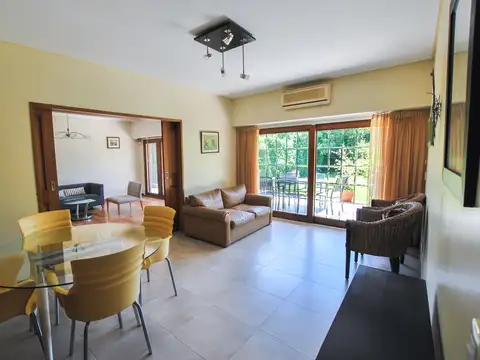 Casa 6 ambientes con 4 baños