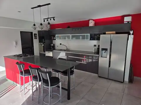 Casa en Venta en Jose Hernandez, USD 340.000