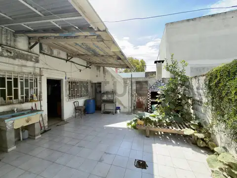 Alem 3500, Piso 0