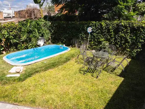Depto Tipo Casa en Venta en Villa Elvira, USD 74.000