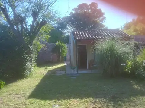 Oportunidad - Dos casa a refaccionar- Apto PH 590m2