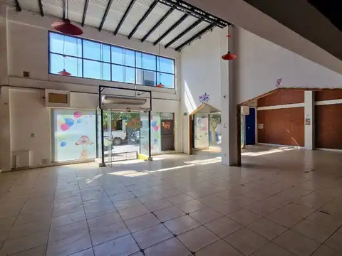 Local en Venta en Villa Krause, USD 150.000